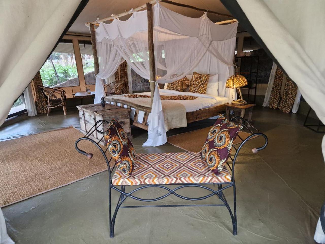 Dolly Farm & River Camp, Luxury Tents Usa River Dış mekan fotoğraf