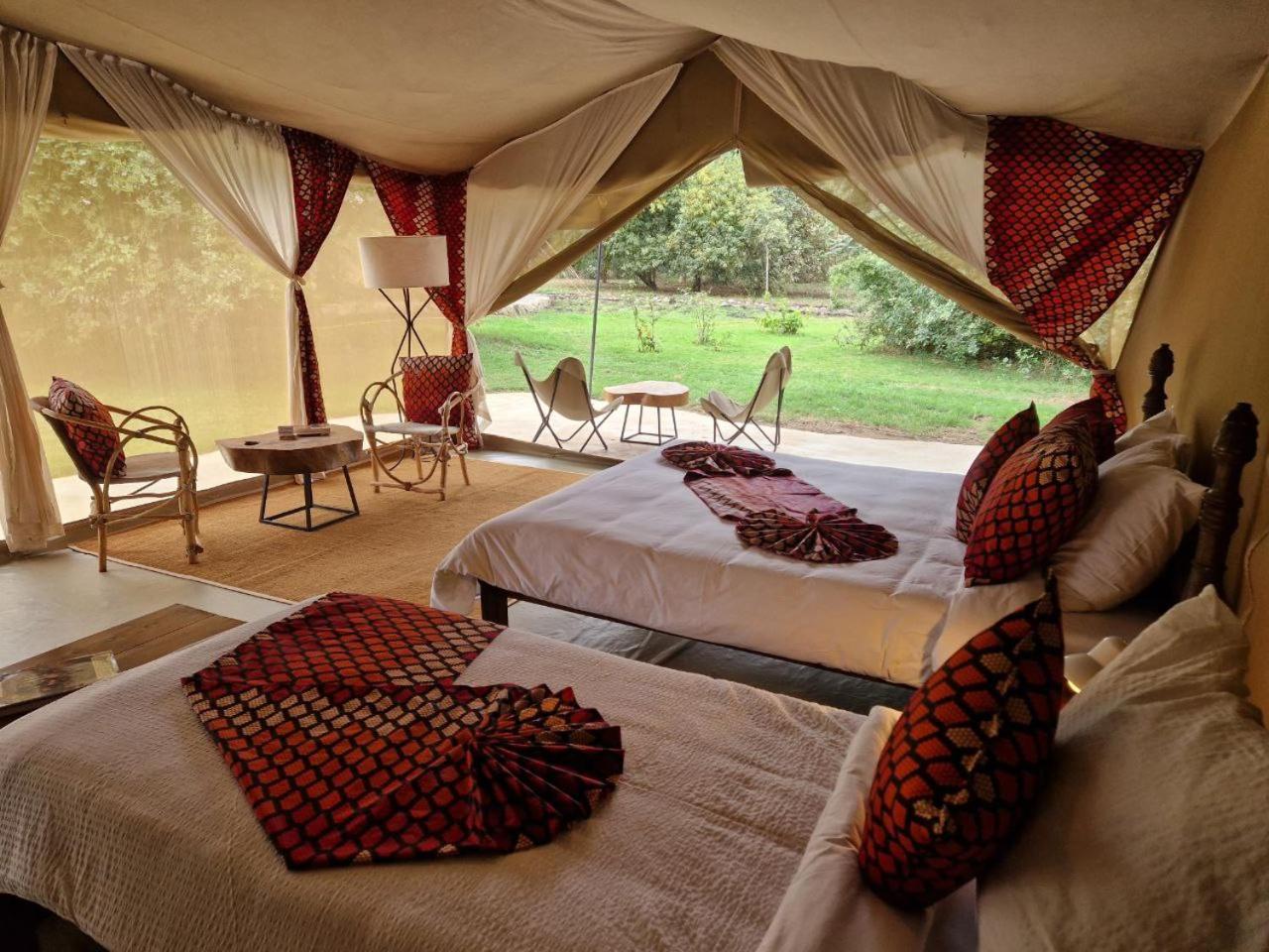 Dolly Farm & River Camp, Luxury Tents Usa River Dış mekan fotoğraf
